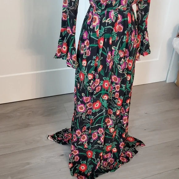 Misa Los Angeles Black/Red Floral Long Sleeve maxi Dress Size S new with tags - Picture 4 of 9